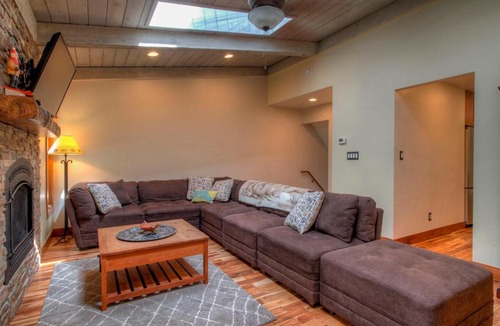 Intermountain House | Robins Nest