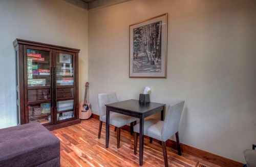 Intermountain House | Robins Nest