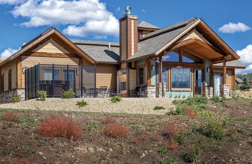 Grand Elk Ranch Resort | Rocky Mountain Preserve Resort 2bdr Deluxe Queen