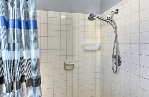 Leadville Apartment | Rocky Mountain Retreat w/ Hot Tub Access & Views!