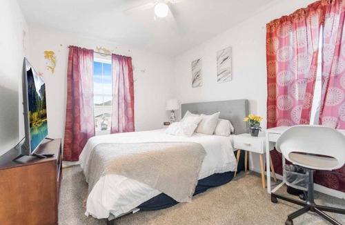 Aurora House | Rocky Mountain Retreat Oasis on Orleans St
