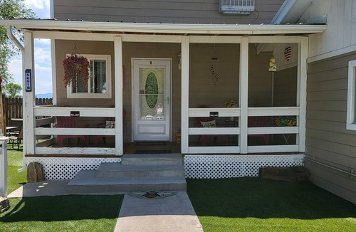 Alamosa House | Rocky Mountain Views, sleeps 6 in a quiet country setting