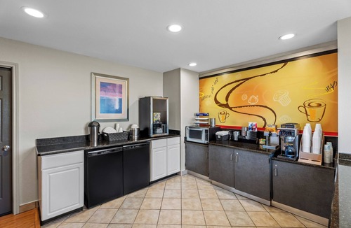 Temple Hotel | Rodeway Inn