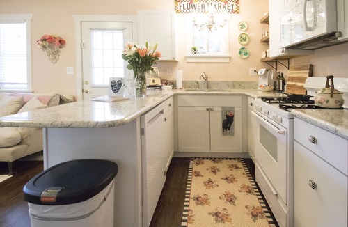 West Colorado Springs House | Romance AND Red Rocks! MONET COTTAGE - GARDEN OF THE GODS/MANITOU