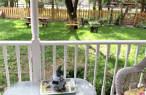 West Colorado Springs House | Romance AND Red Rocks! MONET COTTAGE - GARDEN OF THE GODS/MANITOU