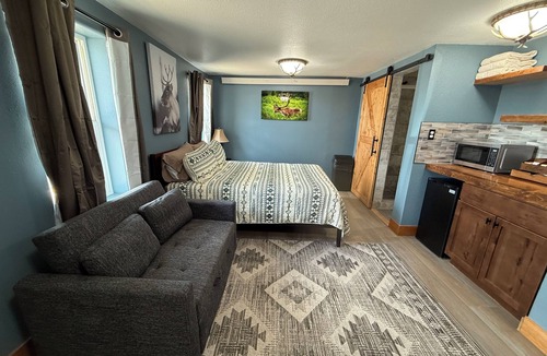 Walden Hotel | Room 9 - Caribou Crossing Motel