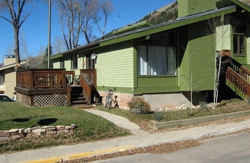 Telluride House | Roomy place on sunny side of town, near chairlifts
