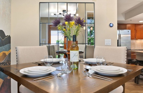 River Rock Condo | Royal Perch | Chic Old Town Loft w/King Suite