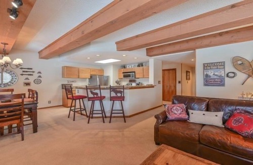 Crested Butte Condo | Rustic 5th-Floor Condo with Private Balcony & Wood Fireplace by RedAwning