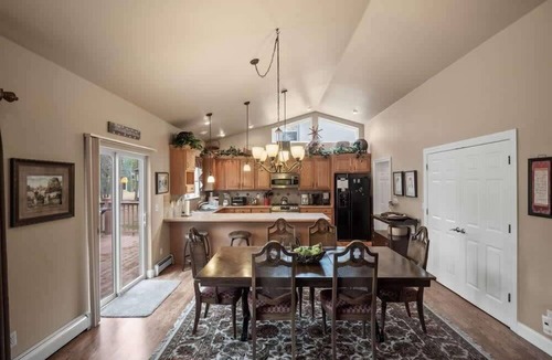 Leadville North House | Rustic & Cozy 4BR - Fenced In Spacious Deck, BBQ