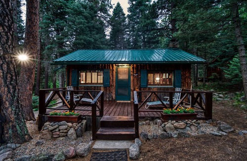 Rye Cabin | Rustic Cozy Cabin at the base of Greenhorn Mountain.