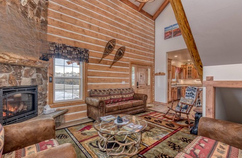 Mesa County House | Rustic Retreat: Handcrafted Serenity & Cozy Charm