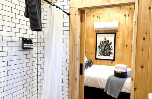 Pear Park House | Rustic Tiny House Glamping in Grand Junction: Authentic Rural Charm in Colorado