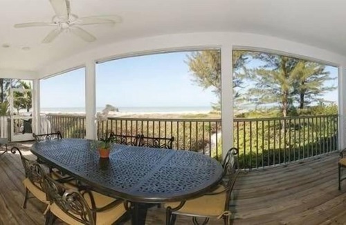 Wulfert House | Saba Winds Beachfront!