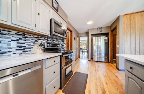 Carriage Hills House | SALE! Hot tub, views, huge home near National Park