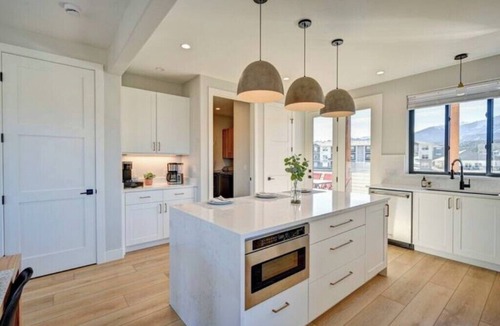 Salida House | Salida Chalet - Modern Retreat w/Mountain Views