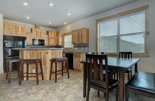 Salida House | Salida - Monarch Family Getaway!