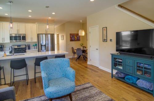 Salida Apartment | Salida Oasis 1 Mi to Town, Mountain View, Hot Tub