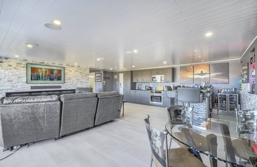 Southeast Colorado Springs House | Satellite Suite