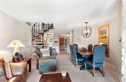 Historic District Apartment | Sawmill Creek Condo 406 by Great Western Lodging
