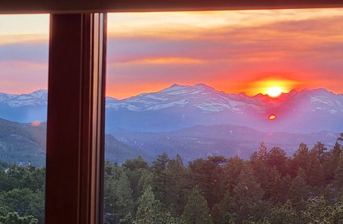 Golden House | Scar Top Mountain Escape, Fiber Internet, Mountain Top Views!