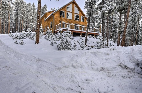 Valley of the Sun House | Scenic Mountain Cabin on 4 Wooded Acres and Hot Tub!