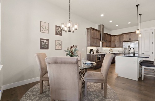 Loveland House | Scenic Mountain Retreat Golf, Pickleball, Relax