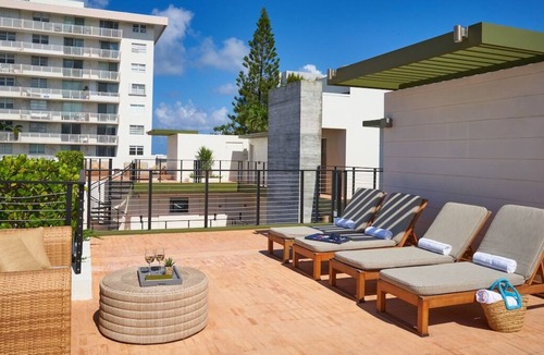 South Pointe House | Seaside Fun! 3 Accommodations, Pool Onsite, Near South Pointe Park Beach
