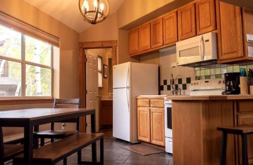 Salida House | Secluded Getaway with Mountain Views along the Arkansas River in Colorado