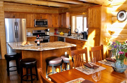 Grand Lake Cabin | Secluded Log Cabin-Lake Mtn Views 7acres Hot Tub by RMNP ping pong,shuffleboard