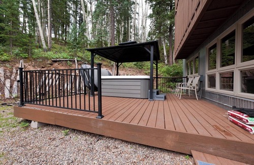 Columbine Lake House | Secluded Mountain Home - 1 Mile to Purg - Hot Tub/Ping Pong Table/Lake Access