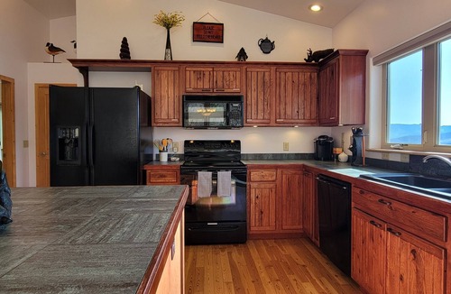 Elk Meadows House | Secluded Mountain Home - 2 Master Suites, a 3rd bedroom and 3 full baths