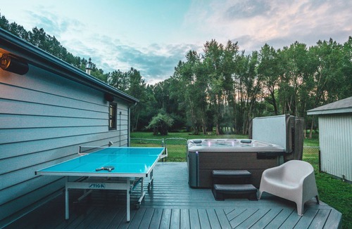 Buena Vista House | Secluded Smart Home- 4K Movie Theater