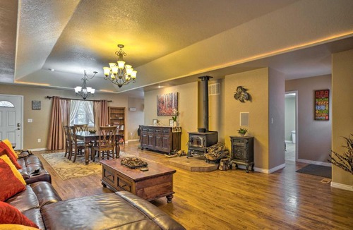 Woodland Park House | Secluded Woodland Park Home - Hike and Bike!