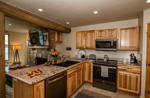 Pagosa Springs House | See Fall's Changing Colors! Knotty & Nice: Spectacular Lakefront Home. Hot Tub, Mins to Uptown!
