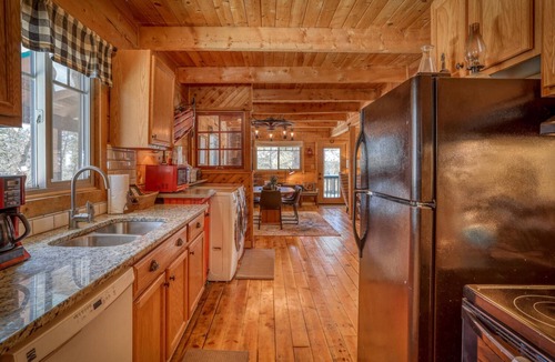 San Juan River Village Cabin | See Fall's Changing Colors! WilderRest: Cozy Mountain Home with Hot Tub, Game Room, Beautiful Views!