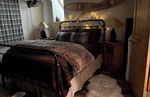 Parshall Cabin | Self-care with spa amenities away from the crowds immersed in wilderness.