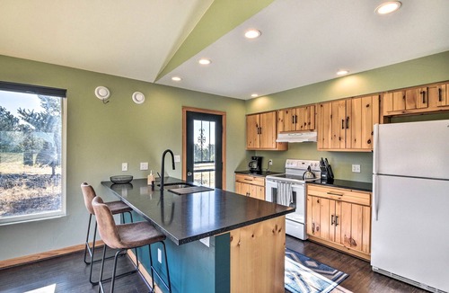 Baca Grande Cabin | Serene 2-Bed Crestone Cabin Mountain Views Modern Comforts Dog-Friendly