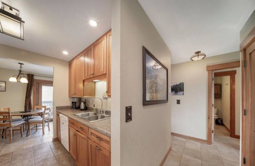 Fraser Apartment | Serene 2 Bedroom Directly on the Fraser River with Mountain Views!