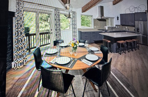 Intermountain House | Serene 3-bedroom 3.5 bath house with hot tub and parking next to the bus stop!