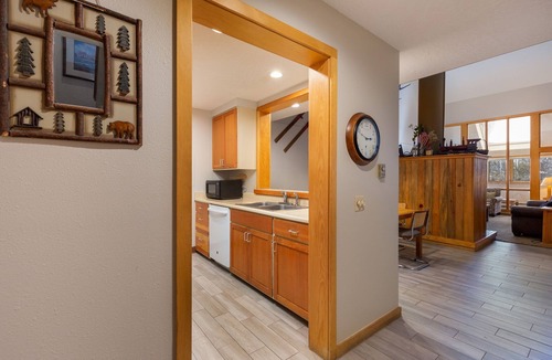 Keystone Condo | Serene Condo Surrounded by Nature, 5-Min Drive to Ski Village. PET FRIENDLY!