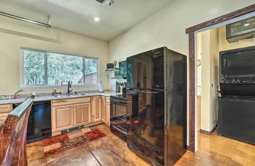 Dolores Cabin | Serene Dolores Cabin w/Patio & River Access!