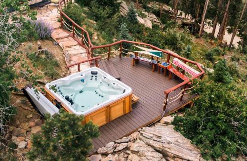 Evergreen House | Serene Rocky MTN Retreat w Hot Tub - Pet-Friendly
