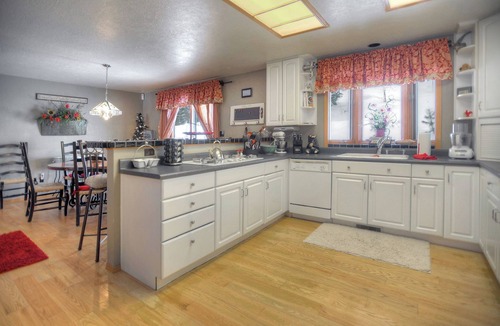 Bayfield House | Seven Pines Cabin | Vallecito Lake Area, Close to Trails, Fireplace, Big Yard