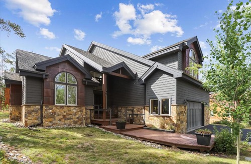 Breckenridge House | Shekel Haus