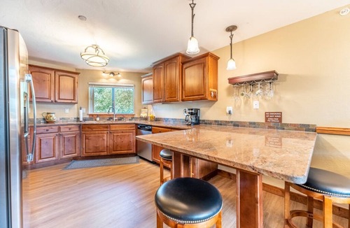 Mountain House Condo | Short Walk to Lifts, Balcony w/Panoramic Slope Views, Private Indoor Hot Tub