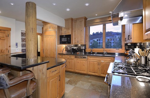 Crested Butte House | Silver Ridge 7/The Perfect Ski-in Ski-out Location! Hot Tub! Heated Garage!