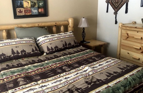 Lake City Apartment | SILVER ST VILLAS Ride to Alpine Loop from Silver Street Villas