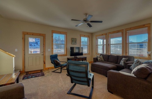 Nathrop Cabin | Silver Trout Lodge- Dog Friendly with Amazing Views!