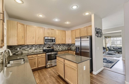 Centennial House | Single Family Near Denver Large home 5bed/4bath. Pet friendly
